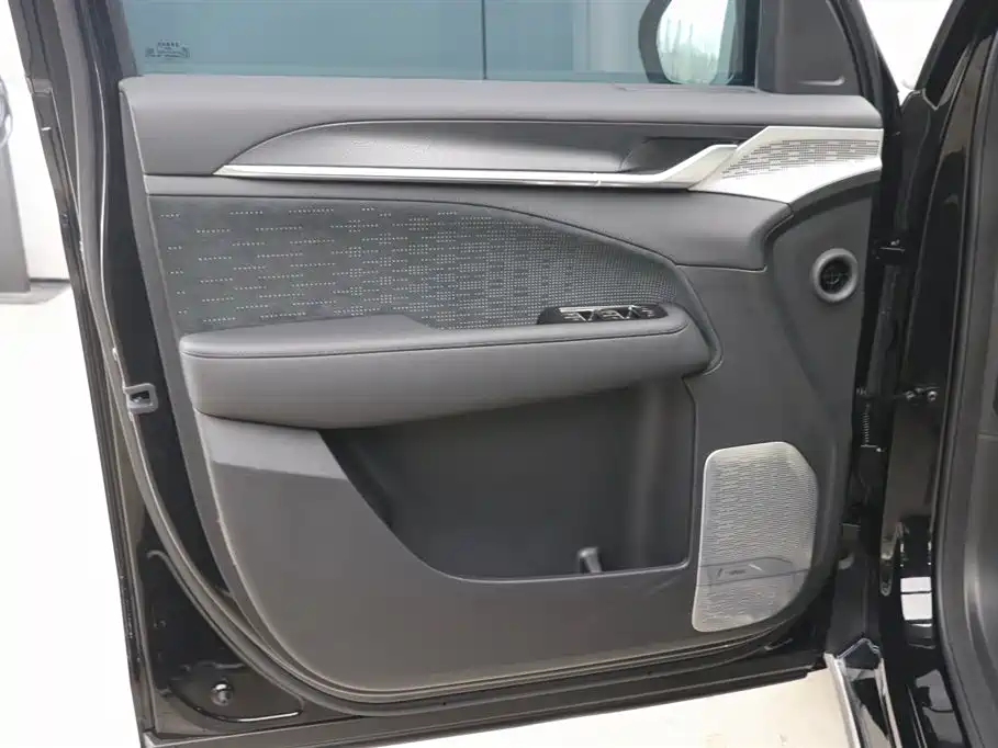 ZEEKR EXTREME KRYPTON 009