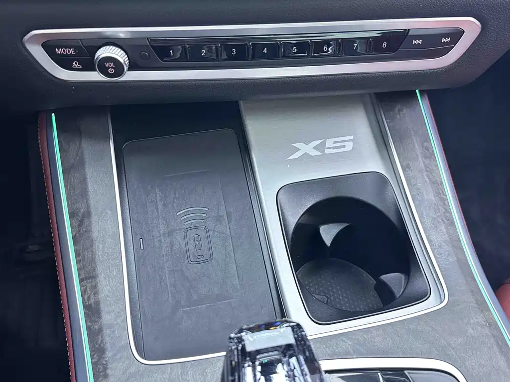 BMW X5 — миниатюра 14