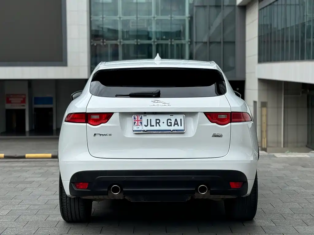 Jaguar F-PACE — миниатюра 17