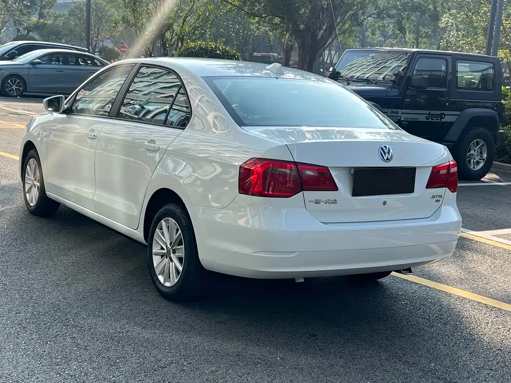 Volkswagen Jetta — миниатюра 8
