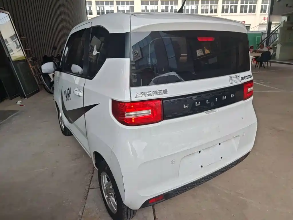 Wuling MINIEV — миниатюра 5