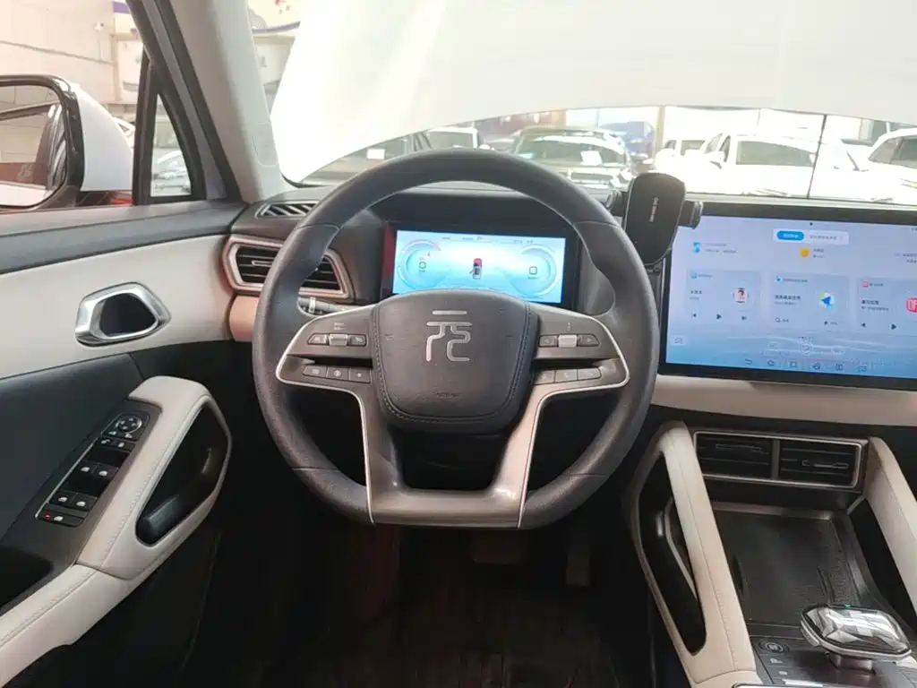 BYD Yuan UP — миниатюра 11