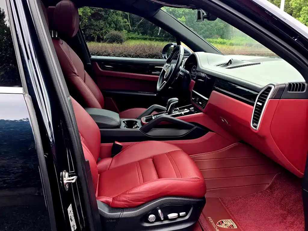 Porsche Cayenne — миниатюра 12
