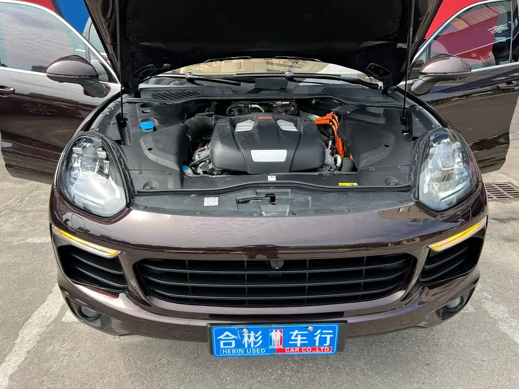 Porsche Cayenne Hybrid — миниатюра 14