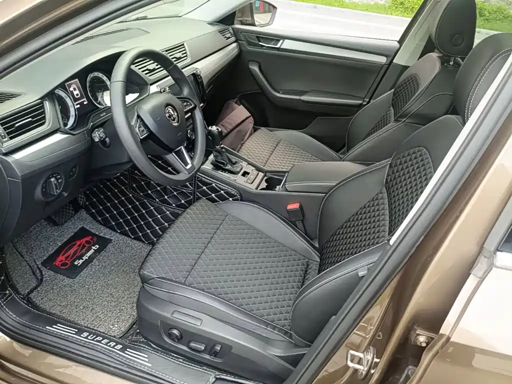 Skoda Superb — миниатюра 15