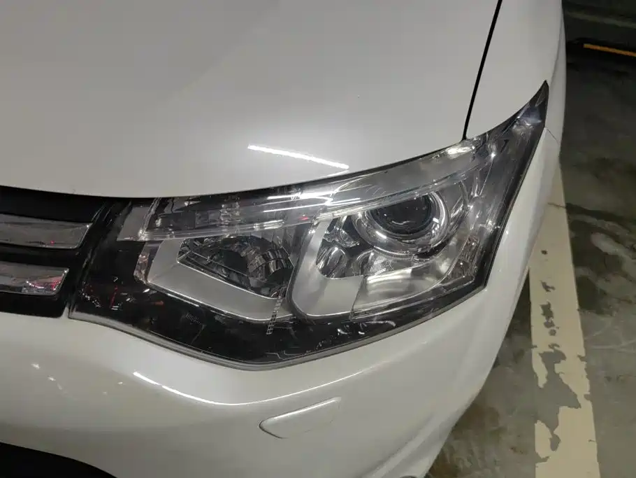 Mitsubishi Outlander (Import) — миниатюра 5