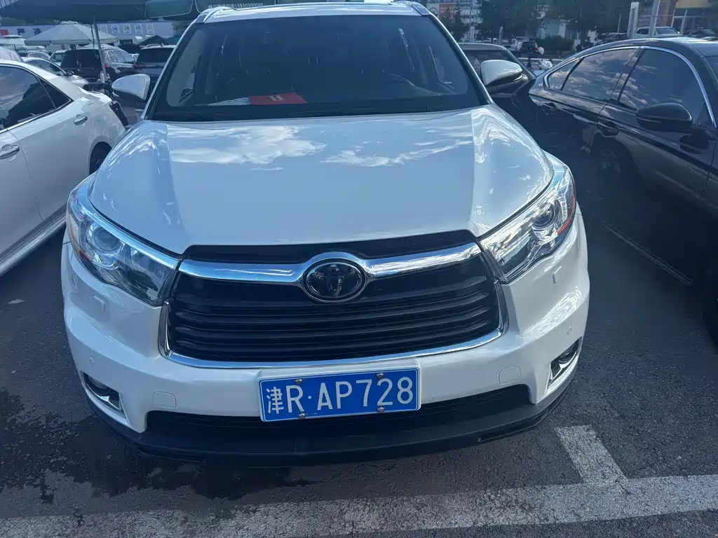 Toyota Highlander — миниатюра 2