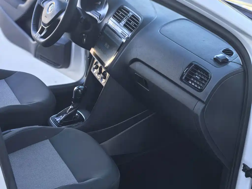 Volkswagen Polo — миниатюра 12