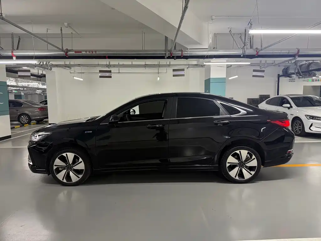 BAIC EU7 — миниатюра 4