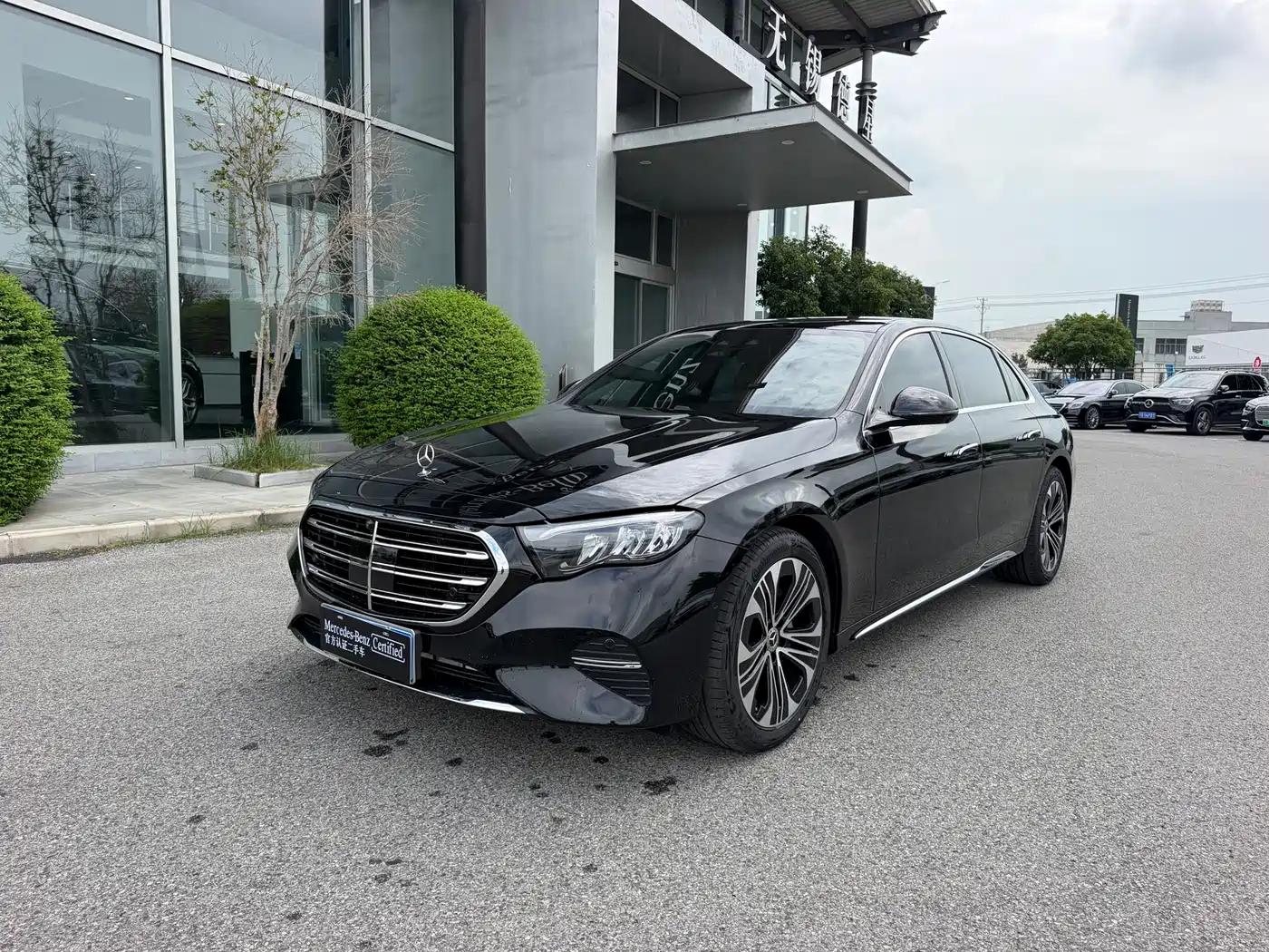 奔驰E级 2026款 改款 E 300 L 豪华运动型 2026