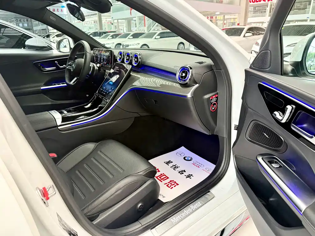 Mercedes-Benz C-Class — миниатюра 7