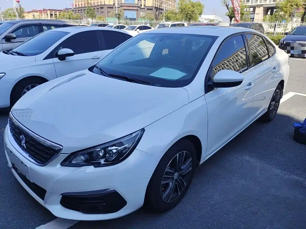 Peugeot 308 — миниатюра 2