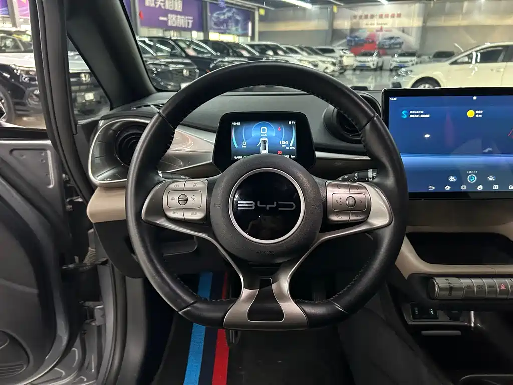 BYD Dolphin — миниатюра 9