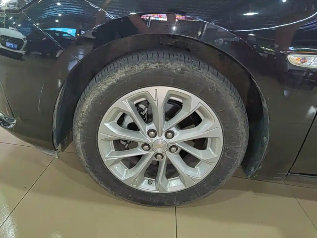 Chevrolet Monza — миниатюра 23