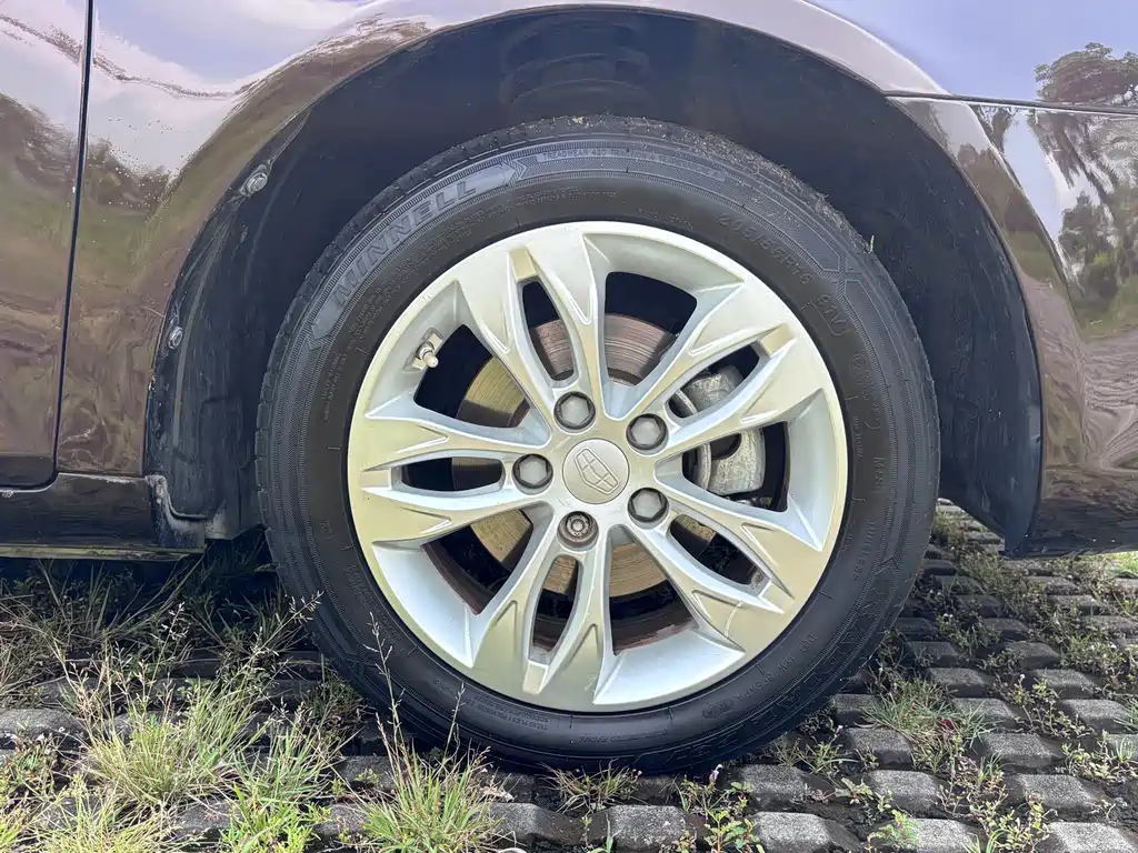 Geely Emgrand — миниатюра 16