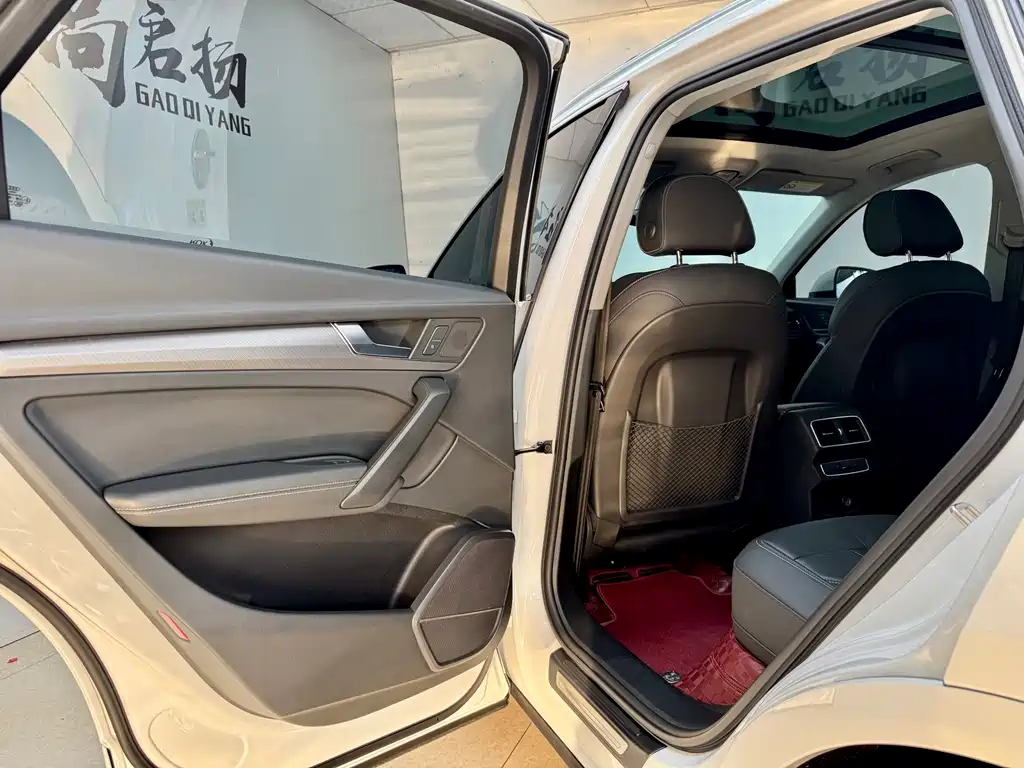Audi Q5L — миниатюра 9