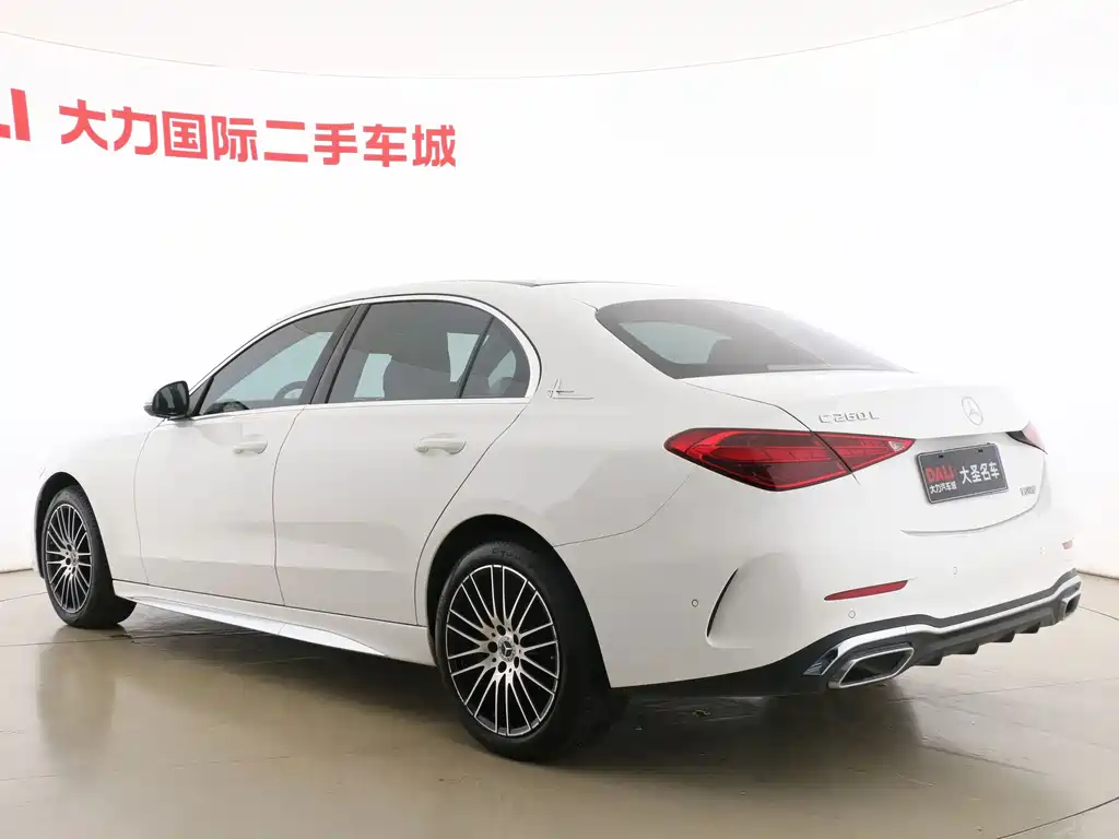 Mercedes-Benz C-Class — миниатюра 16