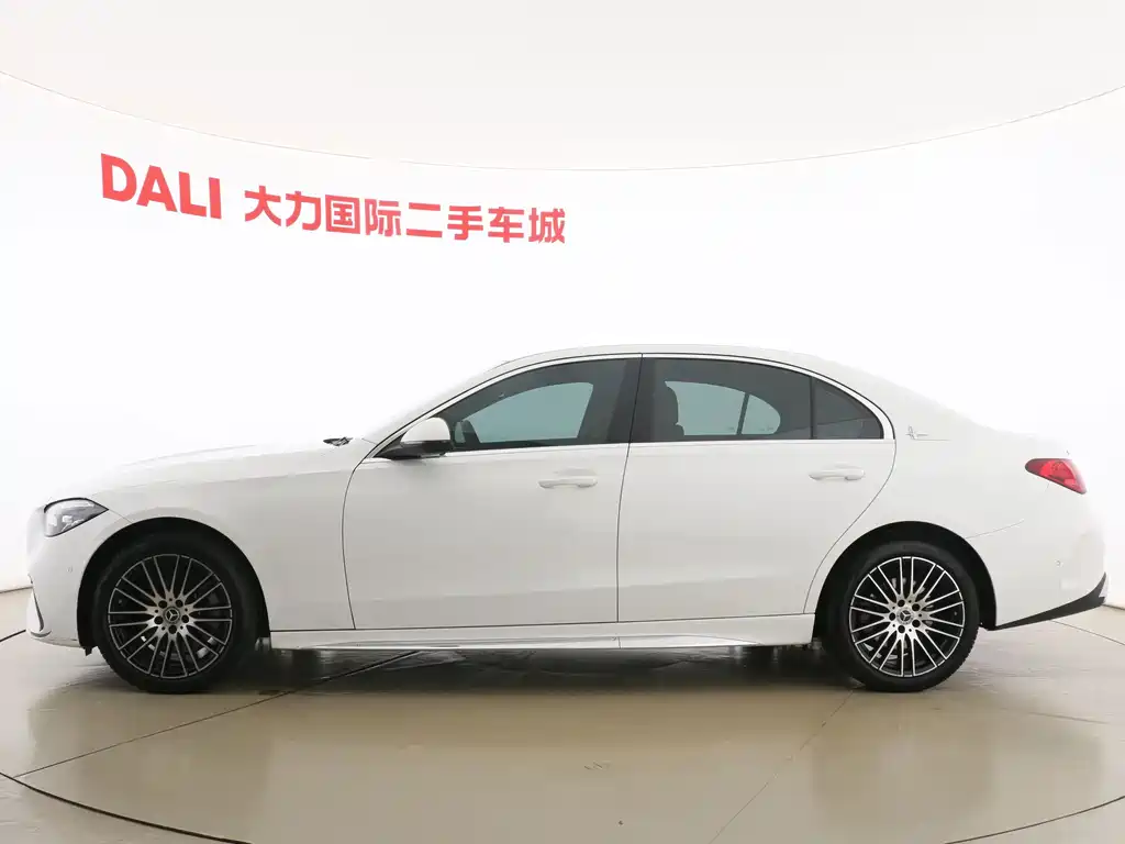 Mercedes-Benz C-Class — миниатюра 4