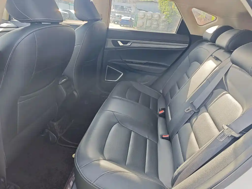 Geely Emgrand GS — миниатюра 5
