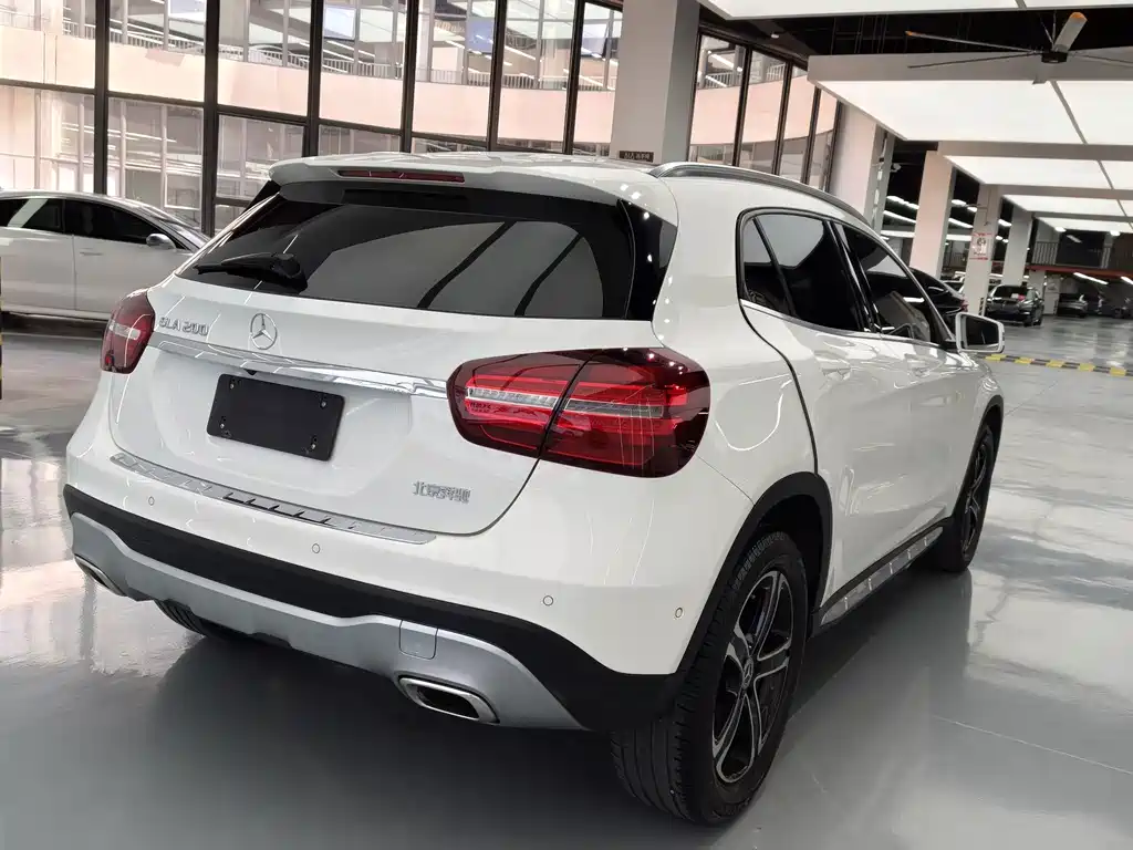 Mercedes-Benz GLA — миниатюра 16