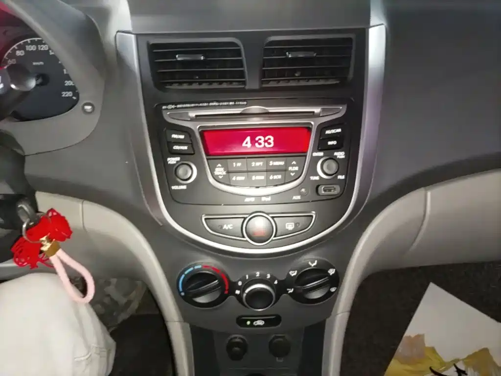Hyundai Verna — миниатюра 13