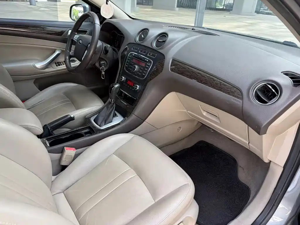 Ford Mondeo Zhisheng — миниатюра 8