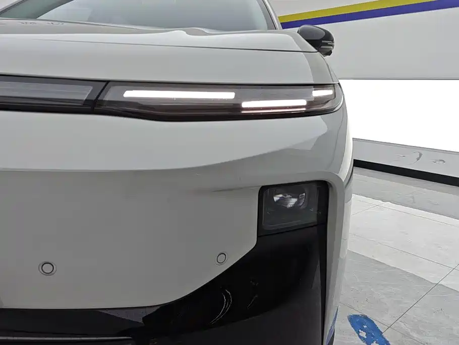 Leapmotor Leapmotor B10 — миниатюра 5