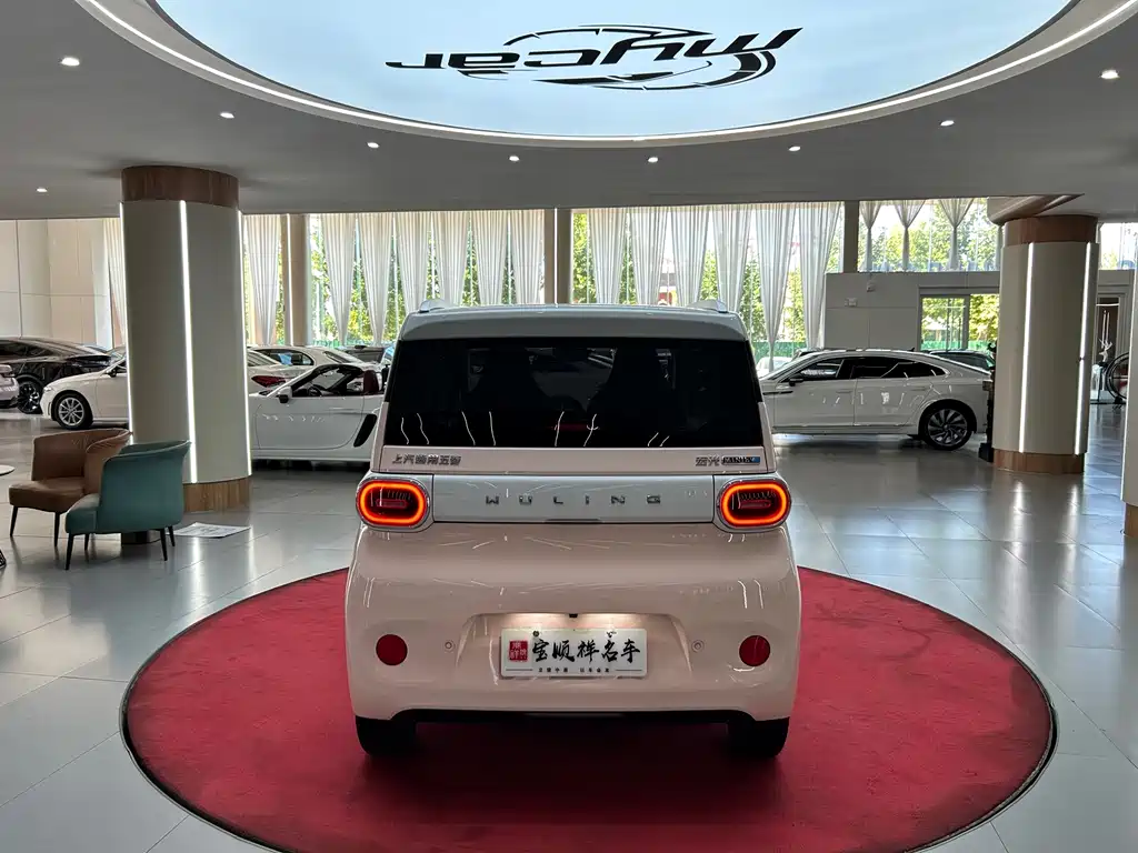 Wuling MINIEV — миниатюра 6