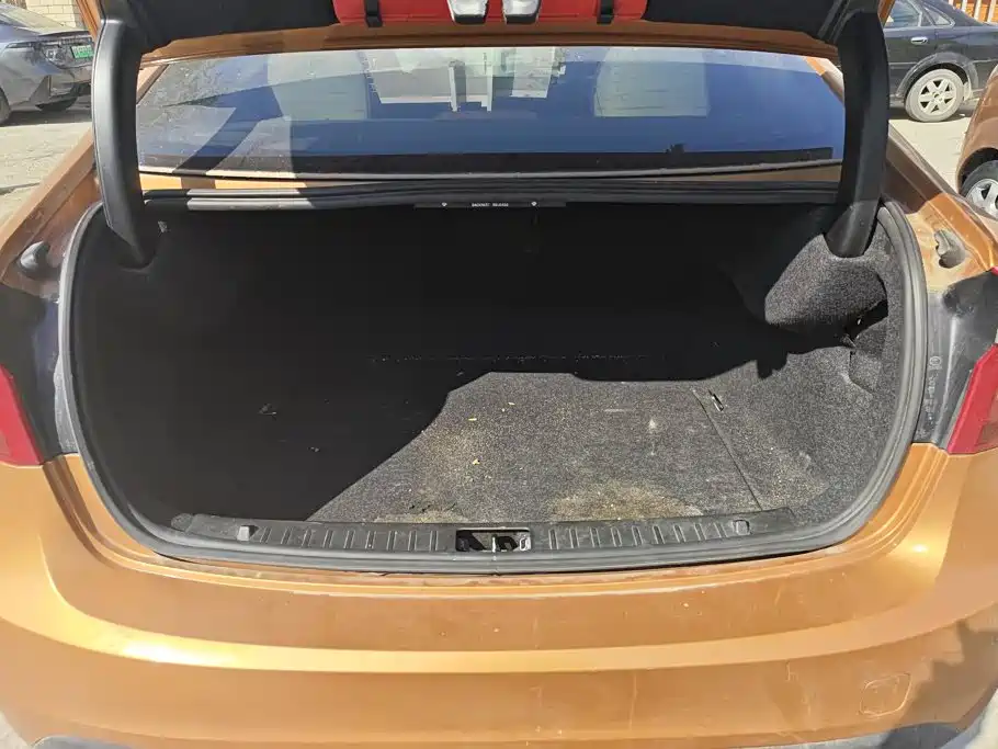 Volvo S60 (Import) — миниатюра 4