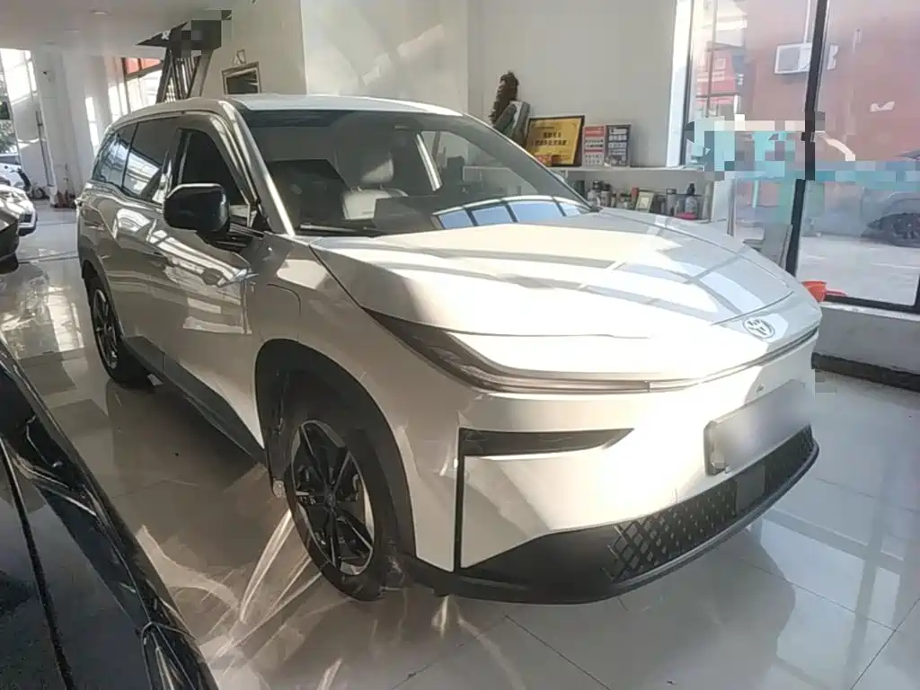 Toyota bZ3X — миниатюра 4