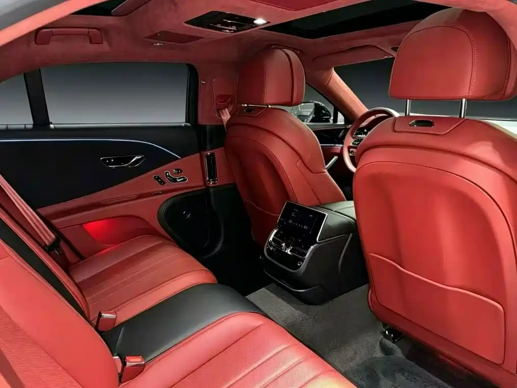 Bentley Flying Spur — миниатюра 7