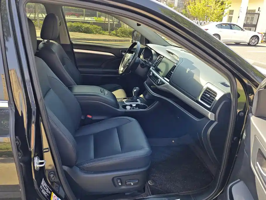 Toyota Highlander — миниатюра 8