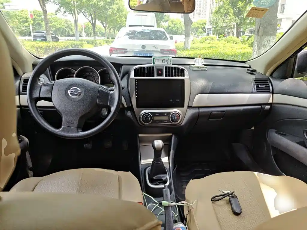 Nissan Sylphy 2016 1.6XE MT Comfort
