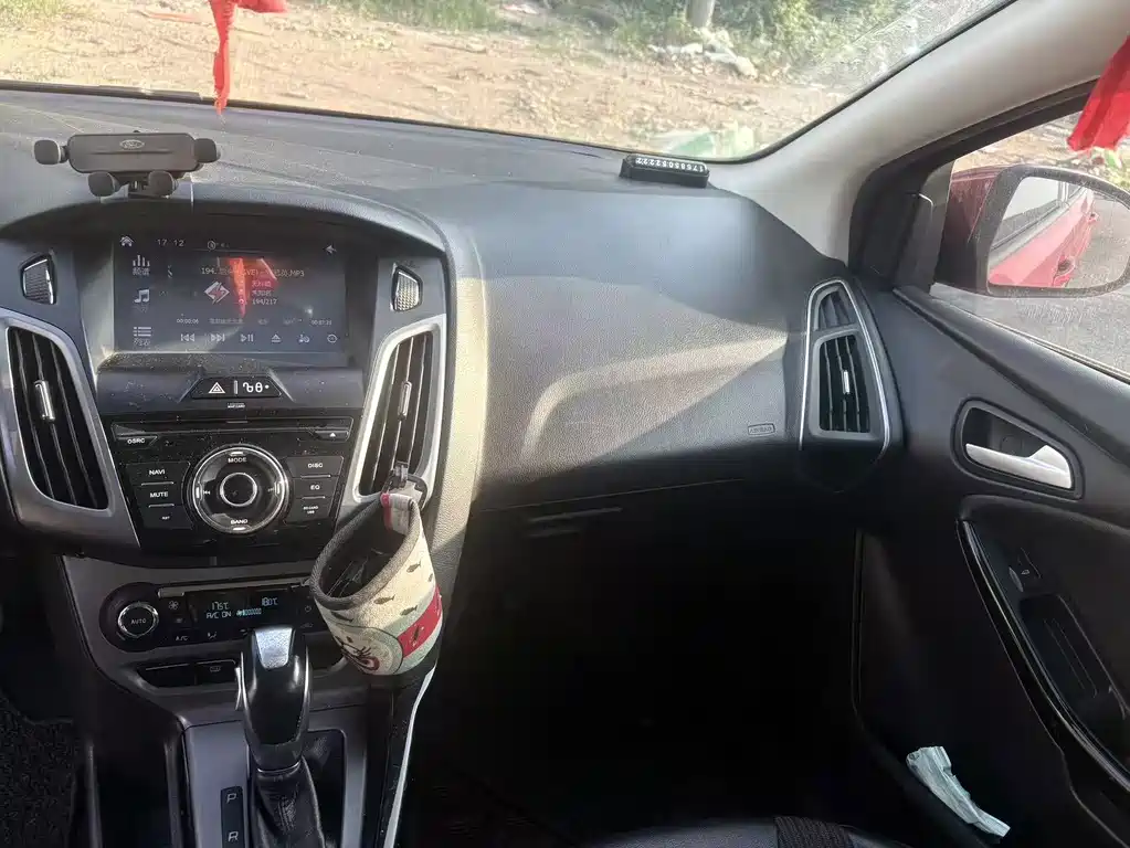 Ford Focus — миниатюра 5