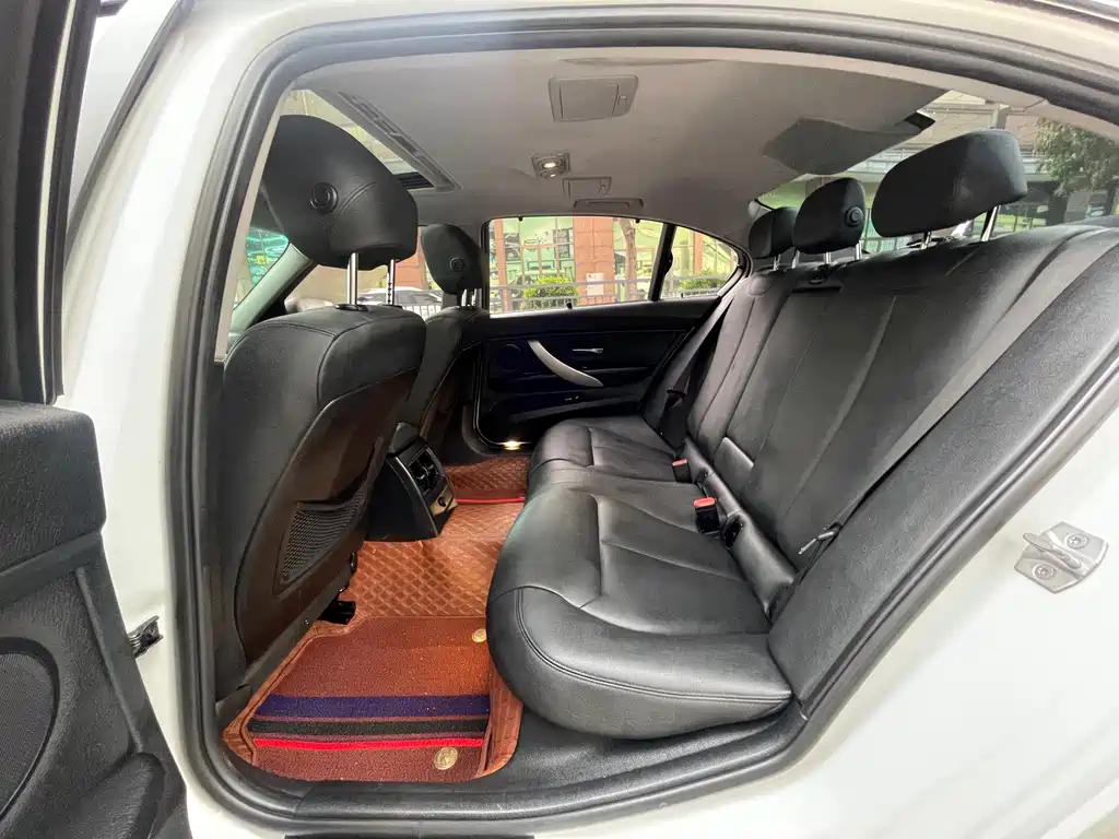 BMW 3 Series — миниатюра 14
