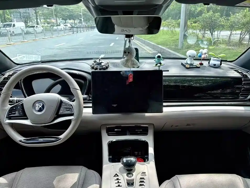 BYD Han — миниатюра 8
