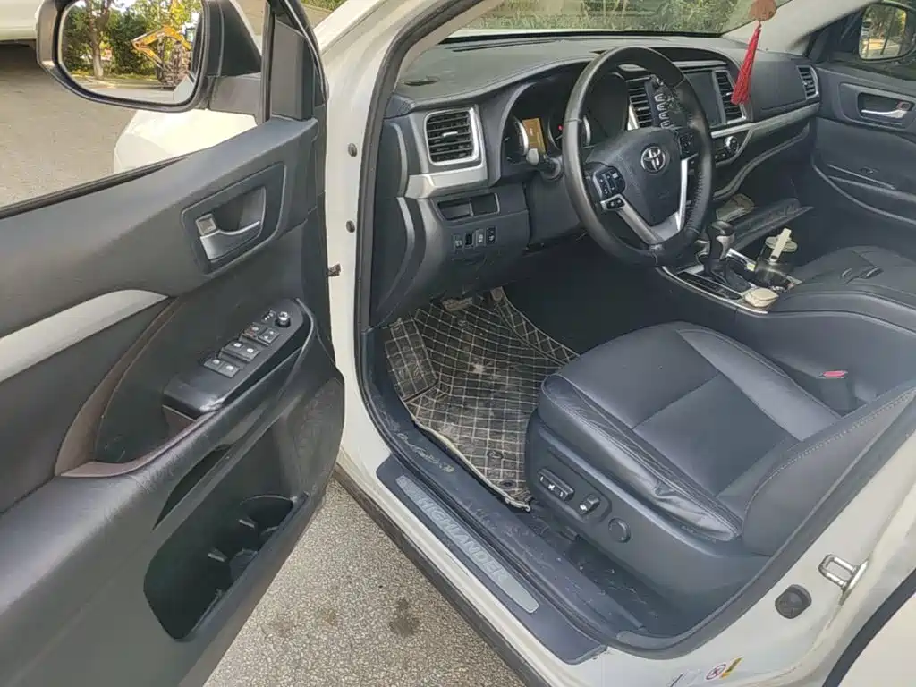Toyota Highlander — миниатюра 16