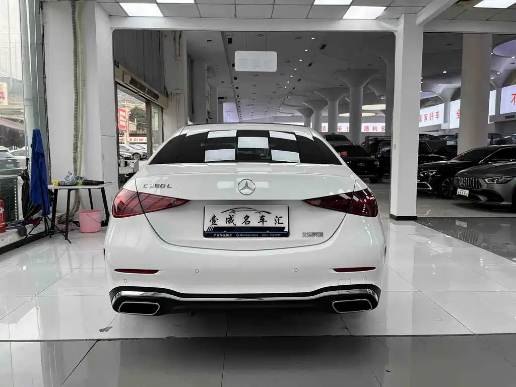 Mercedes-Benz C-Class — миниатюра 6