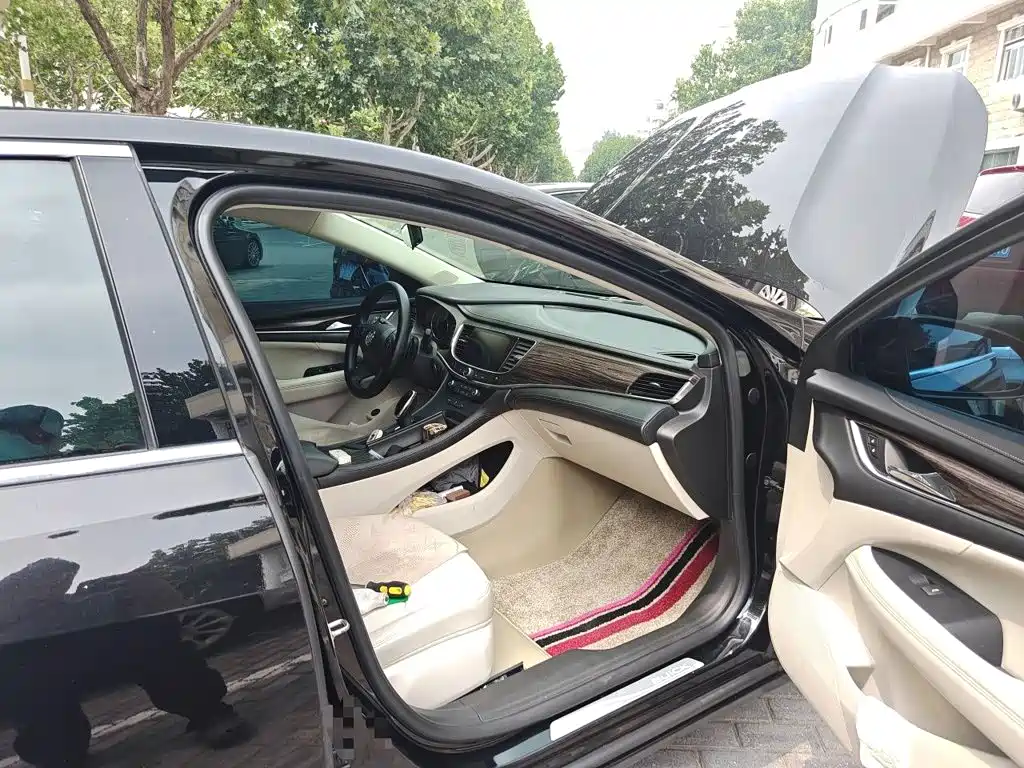 Buick LaCrosse — миниатюра 20
