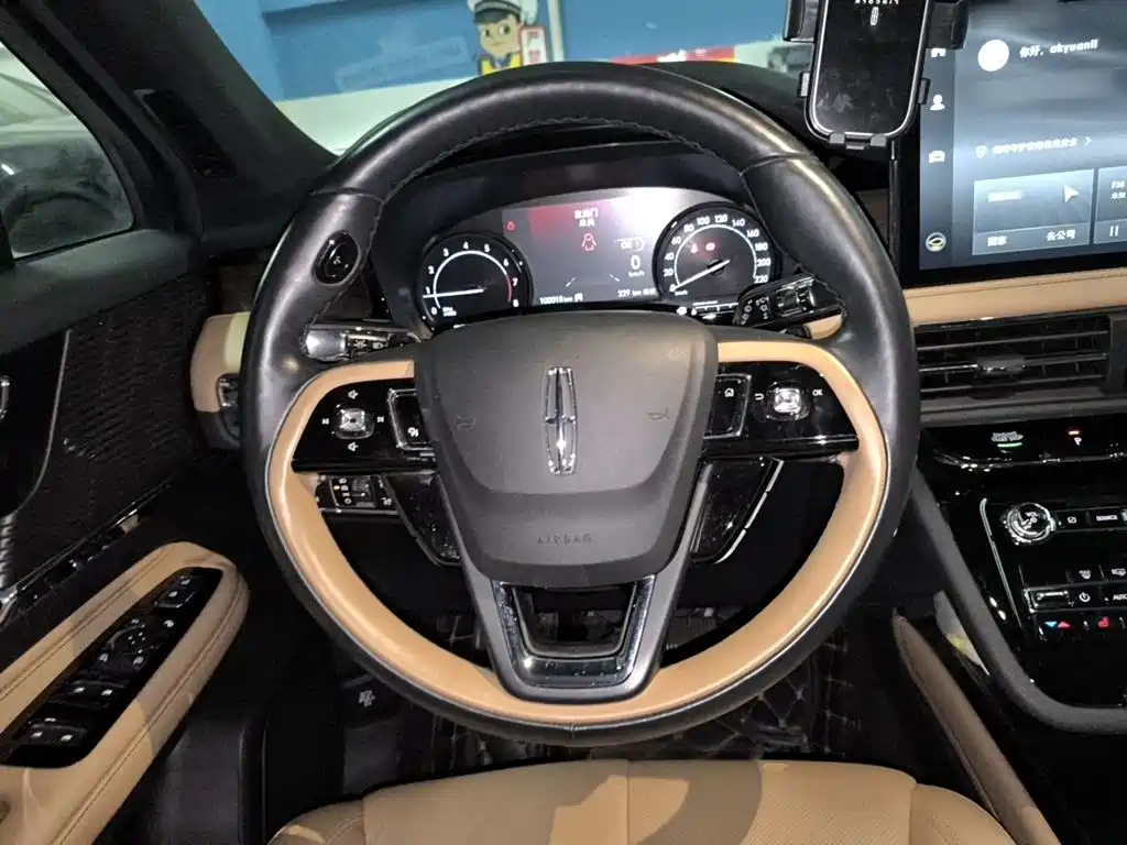 Lincoln Corsair — миниатюра 11