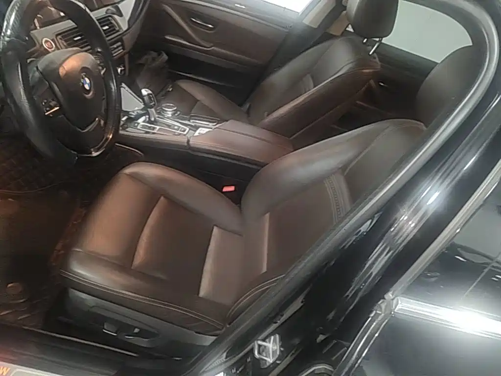 BMW 5 Series — миниатюра 15