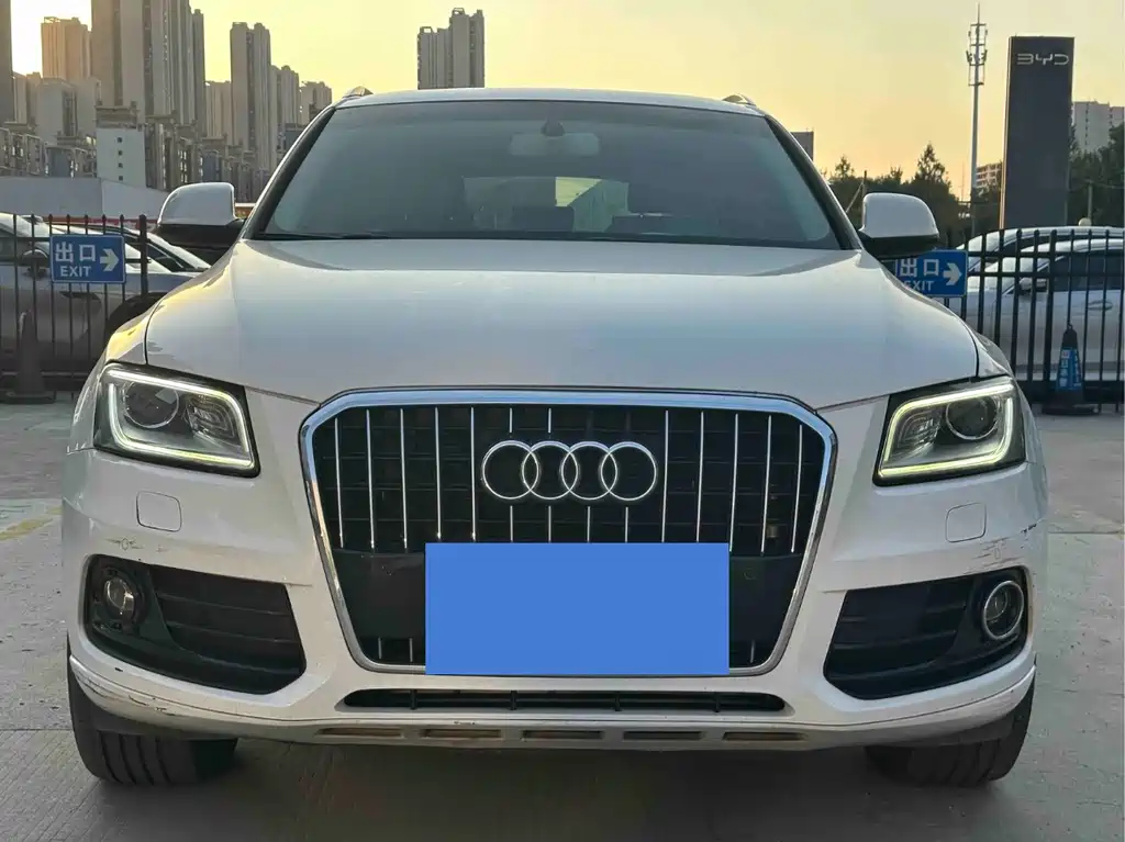 Audi Q5 (Import) — миниатюра 2