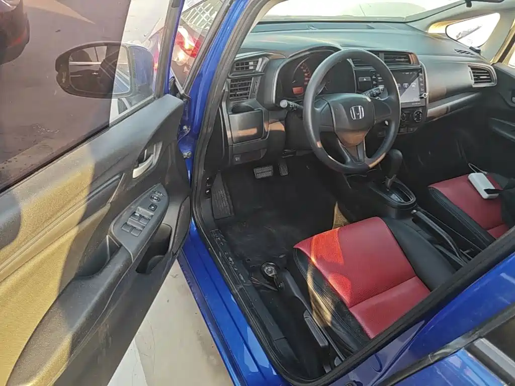 Honda Fit — миниатюра 16