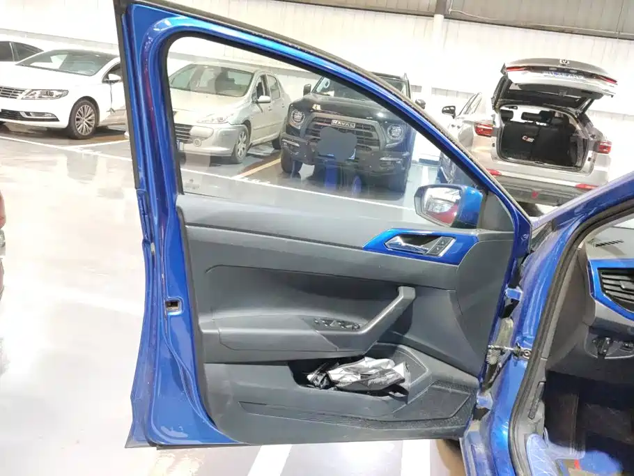 Volkswagen Polo — миниатюра 7