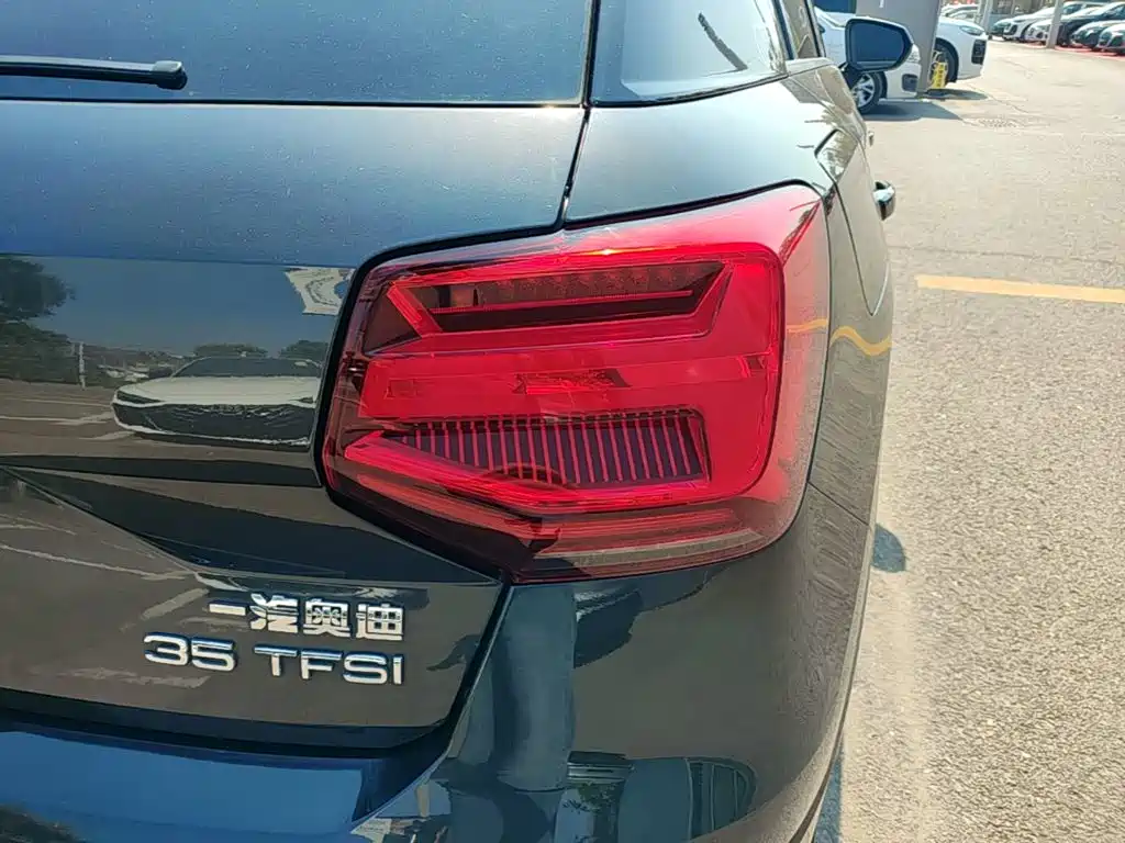 Audi Q2L — миниатюра 8