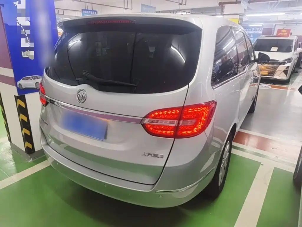 Buick GL8 — миниатюра 7