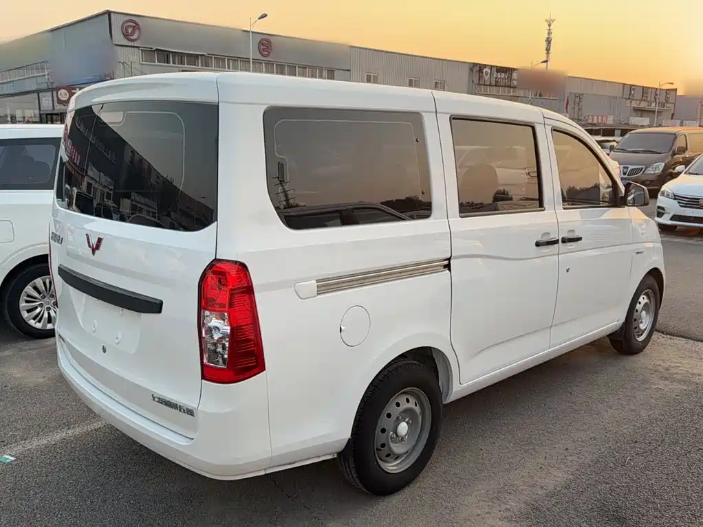 Wuling Rongguang V — миниатюра 15
