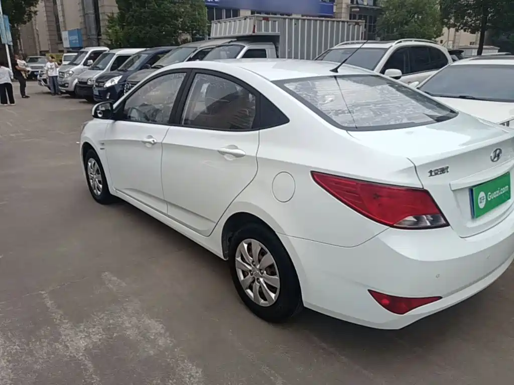 Hyundai Verna — миниатюра 5