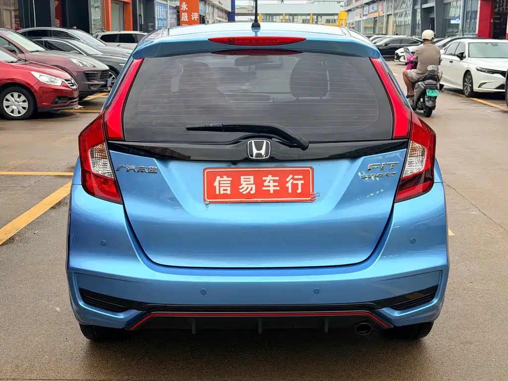 Honda Fit — миниатюра 5