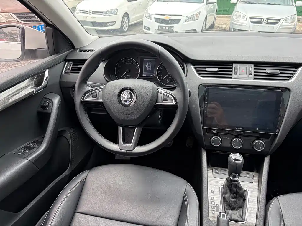 Skoda Octavia — миниатюра 11